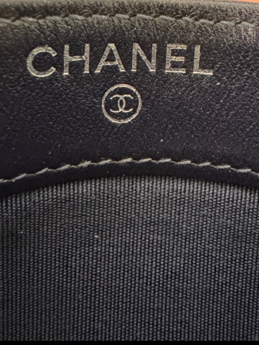 Chanel Boy Card Holder Navy Caviar Leather Chevron Quilted Silver CC Logo Wallet - Picture 3 of 8